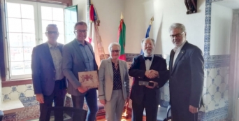 Visita da Cruz Vermelha Austríaca